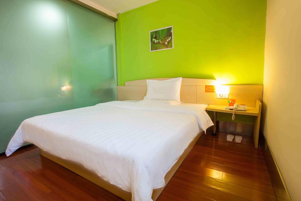 7Days Inn Xianning Hot Spring Pedestrian Street Shopping Park Buitenkant foto
